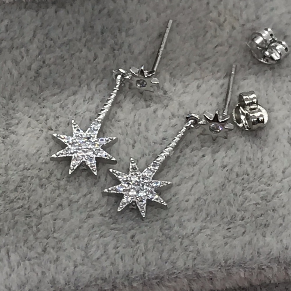 🌟 Sterling Silver 925 CZ Star 🌟 Stud Earrings - Picture 4 of 5